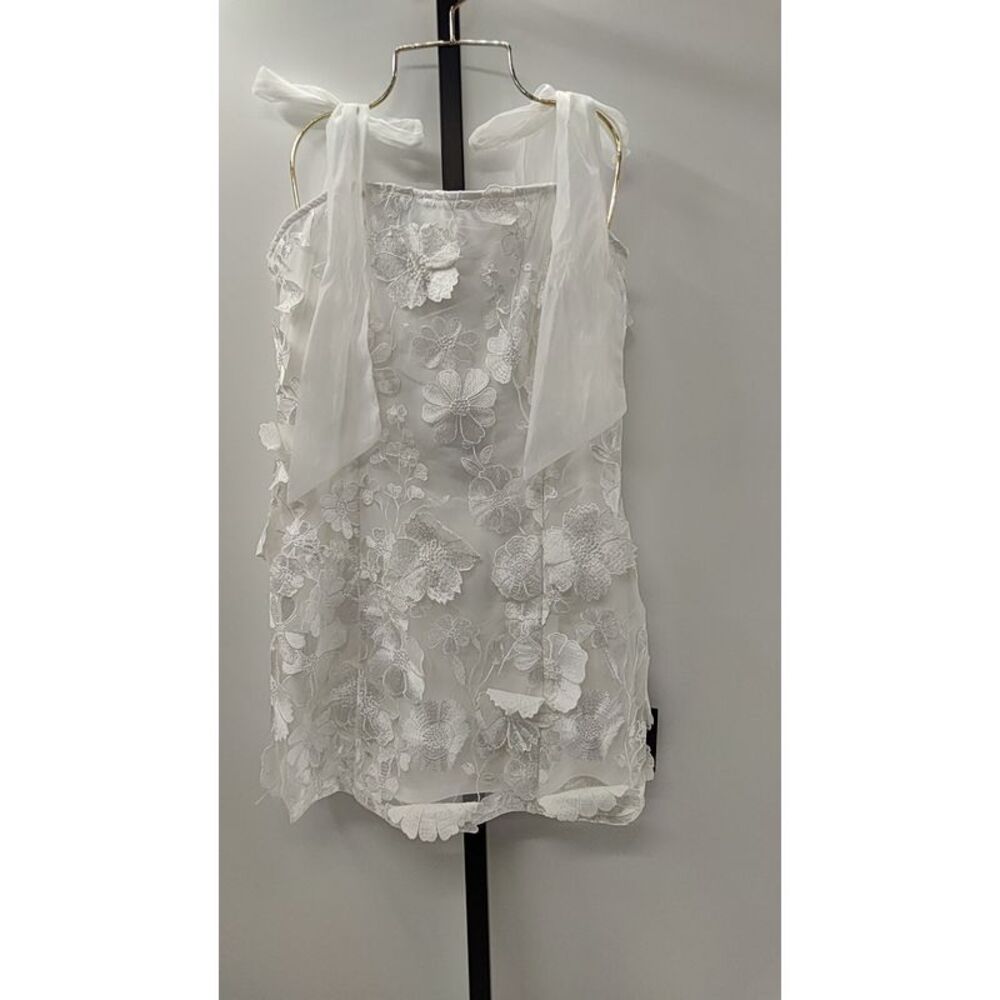 Lulu's White Floral Dress